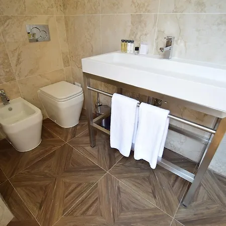 Kf Deluxe Panzió