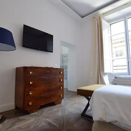 Kf Deluxe 2* Firenze