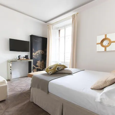 Kf Deluxe Bed & Breakfast